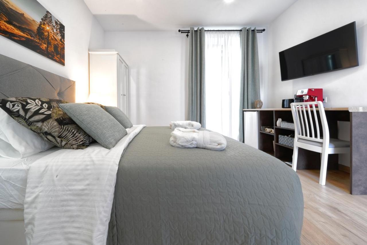 Casa Verde Comfortable Air-Conditioned Modern Apartments (Adults Only) Ingenio Extérieur photo
