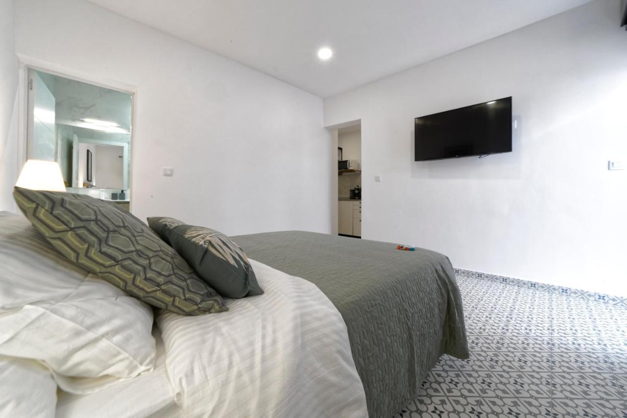 Casa Verde Comfortable Air-Conditioned Modern Apartments (Adults Only) Ingenio Extérieur photo